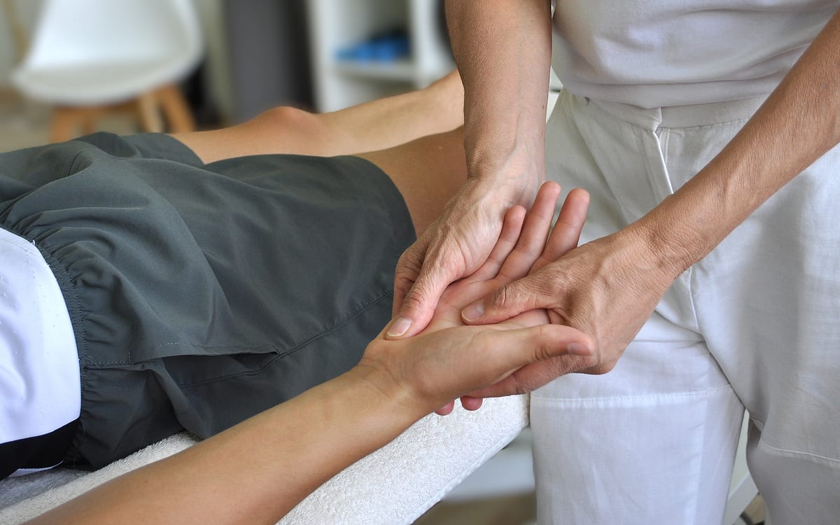 Handtherapie in der Physiotherapie Riedern